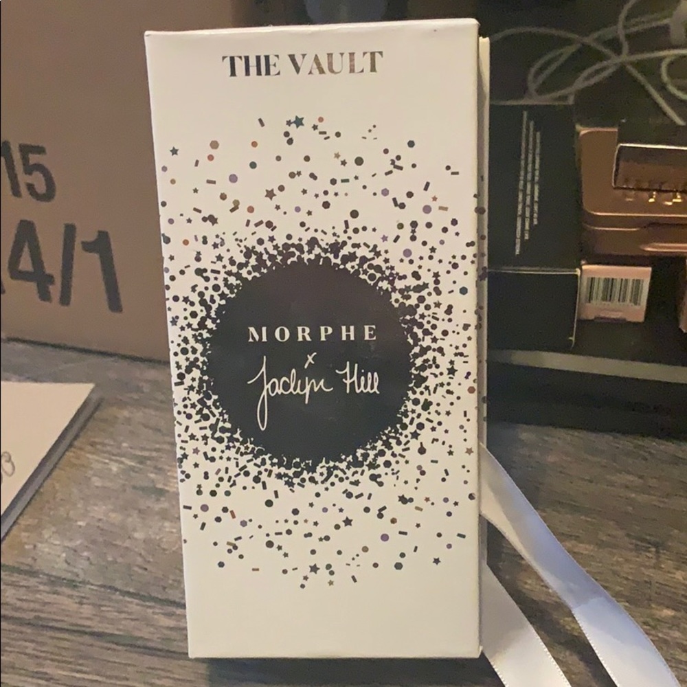 Morphe vault